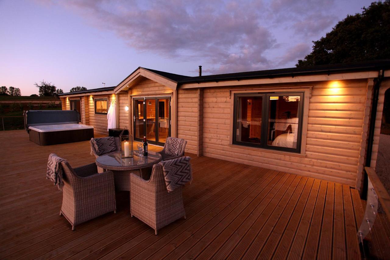 Cambridgeshire Lakes - Luxury Lodges In A Stunning Lake Location Gamlingay Ngoại thất bức ảnh